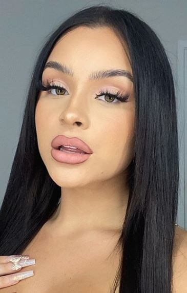 Aidette Cancino gets lip filler.